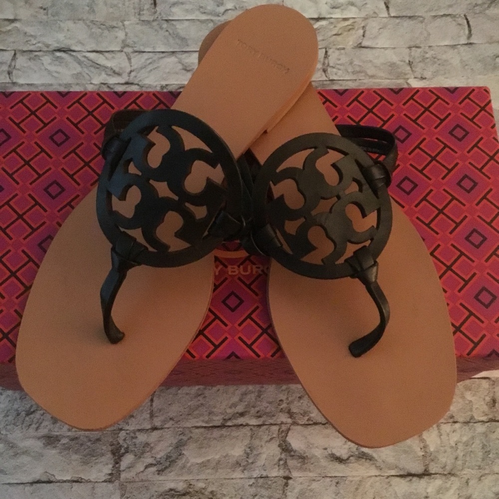BLACK TORY BURCH SQUARE TOE SANDLALS